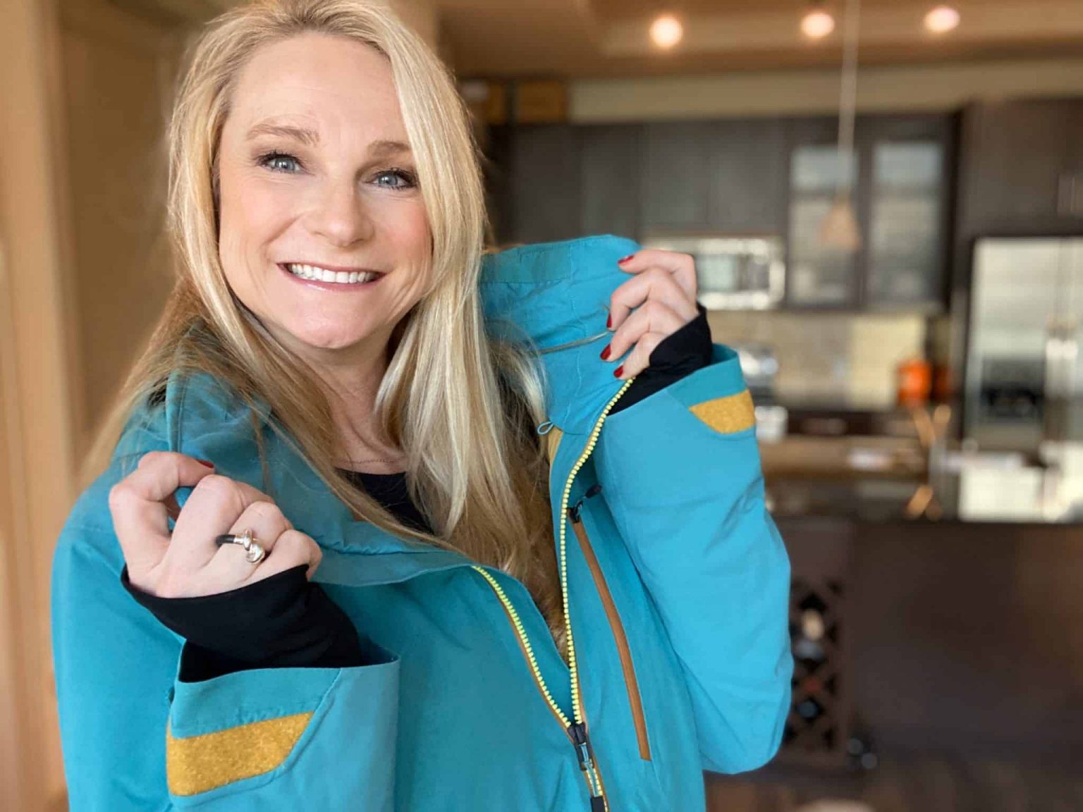 Best Women's Ski Clothes & Cute Ski Outfits [UPDATED 2023]