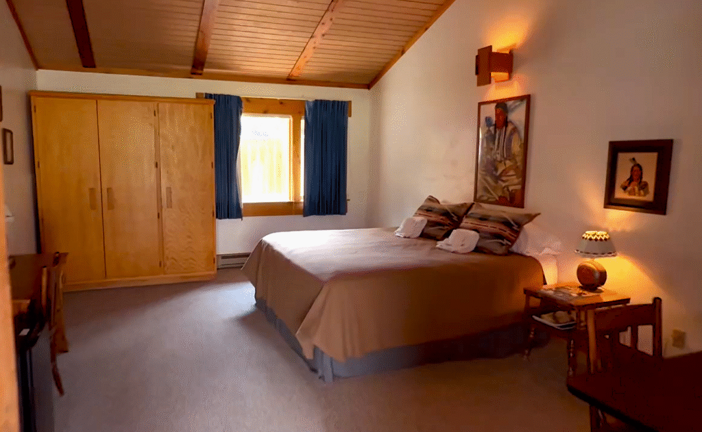 Circle Bar Ranch_a Montana dude ranch_cabins interior