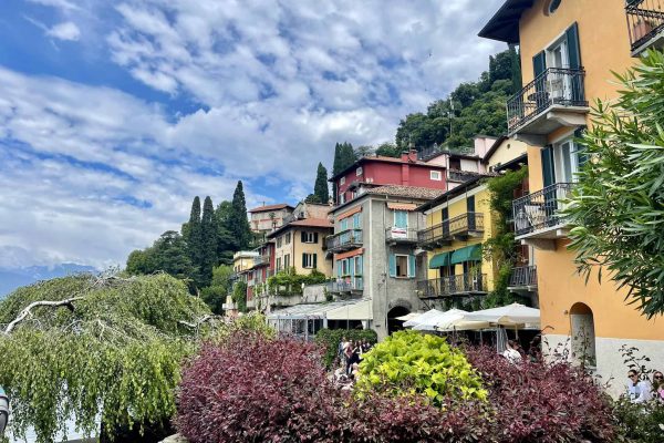 Varenna Lake Como_colorful buildings